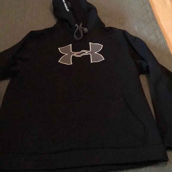 Under Armour Other - Black Under Armour Hooded Sweatshirt
